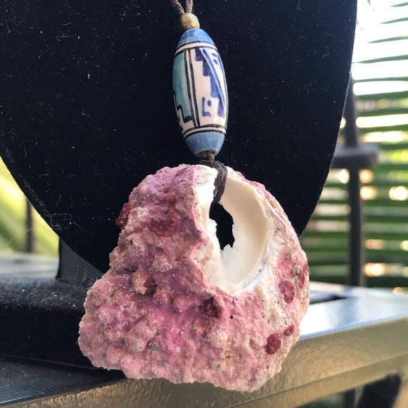 📍Pink Shell Necklace - Picture 3 of 12
